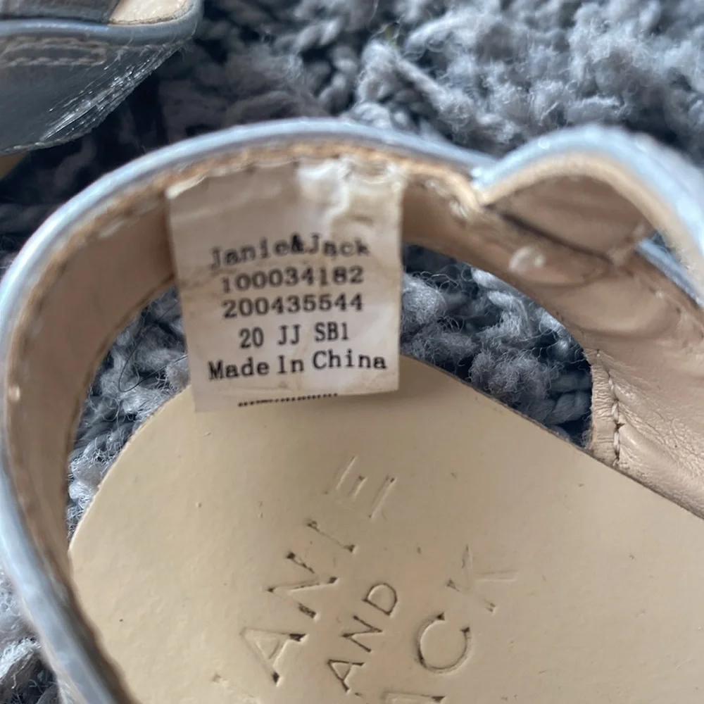 Janie and Jack Baby Girl Silver Bow Sandal Size 3